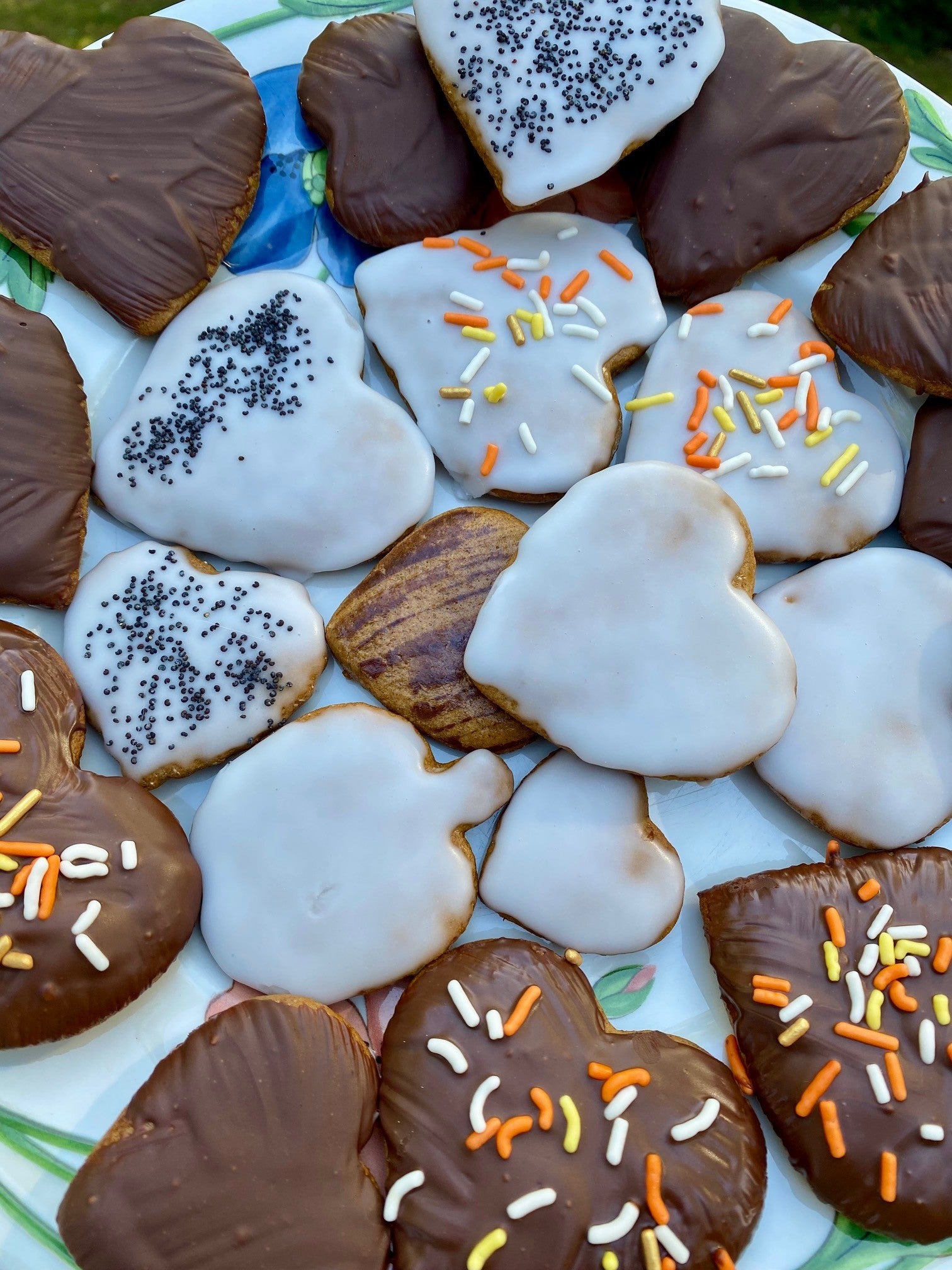 Glazed Gingerbread Cookies (20ct)